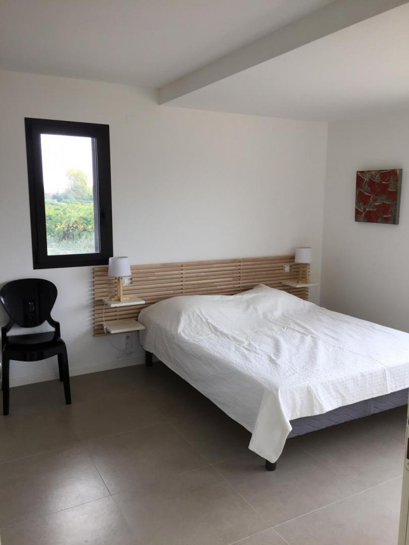 66G121040 1d512989747a4fbd9cb51f2903afb1e0