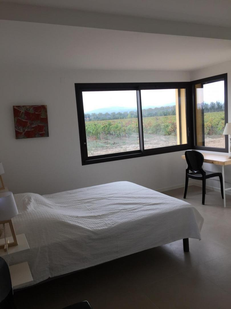 66G121040 2ec9643167074a209b79f632d9badc1c