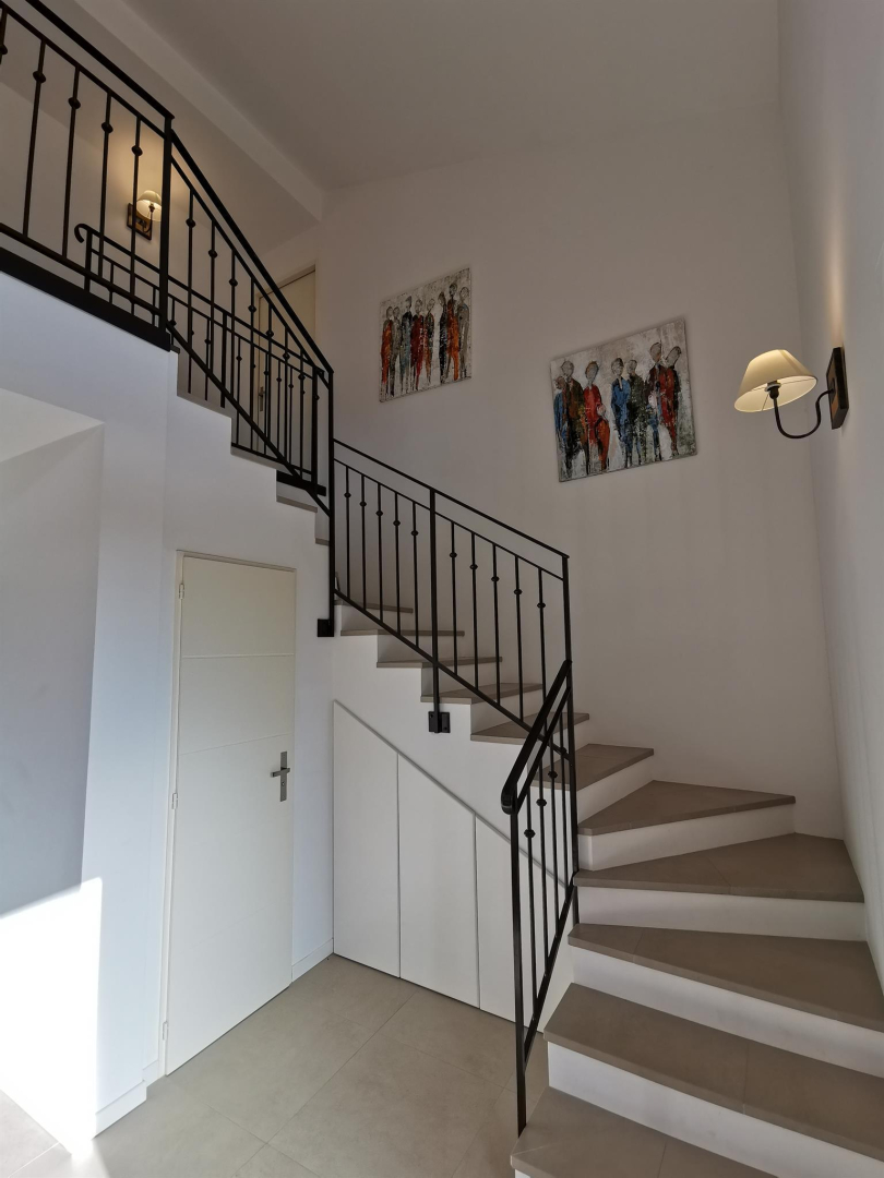 66G121040 350e263063cb4a6187b33775ecafd812