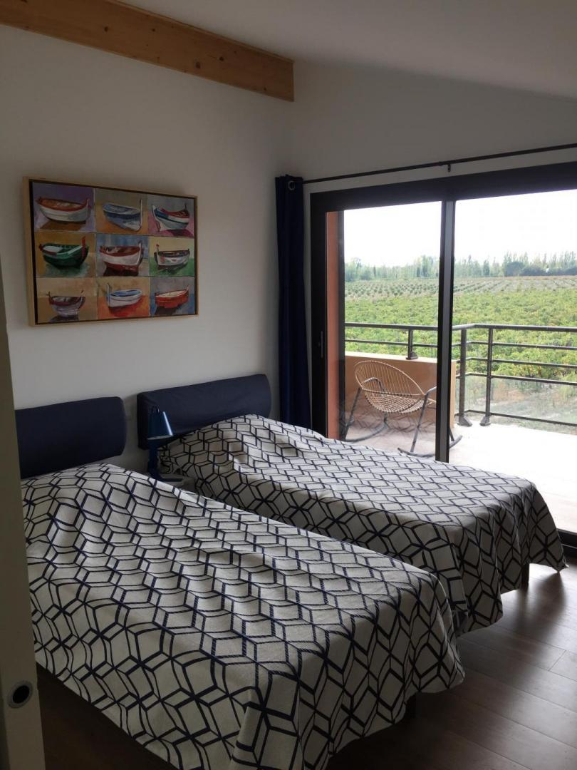 66G121040 8e4c7d8353f742e9beecc5fa5911d2d3