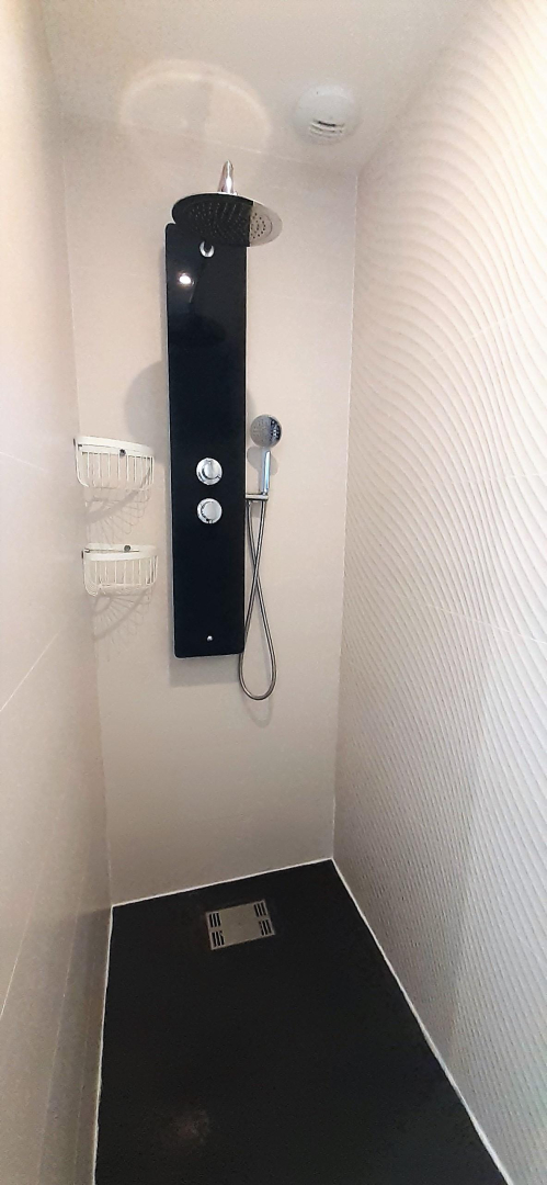 66G121043 61389314410a46af9035b410757a4ba3