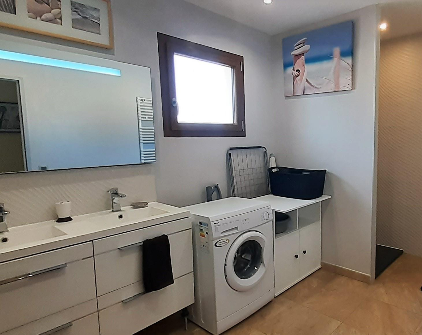 66G121043 7e225a312690442bb1288ff9d5652db2