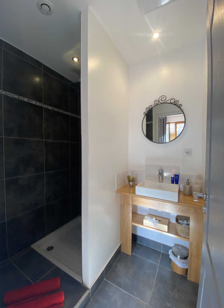 66G121053 a91c3ab00c504726b44e57610d1bdf45