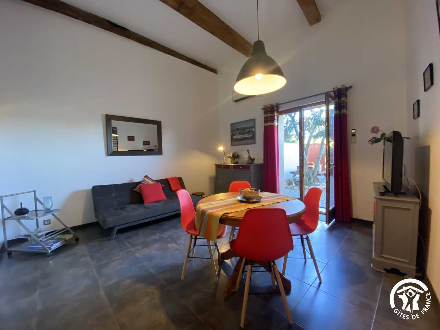 66G121053 dc03dae7ef71456e983c41765c0173bc