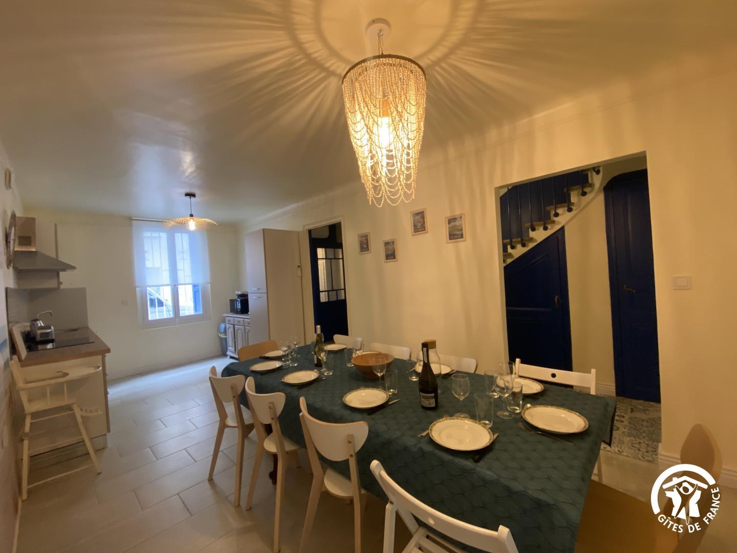 LA MAISON VIOLETTE