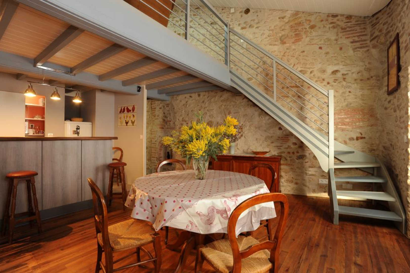 66G121405 317ba329d1d848708fc455db245e2081