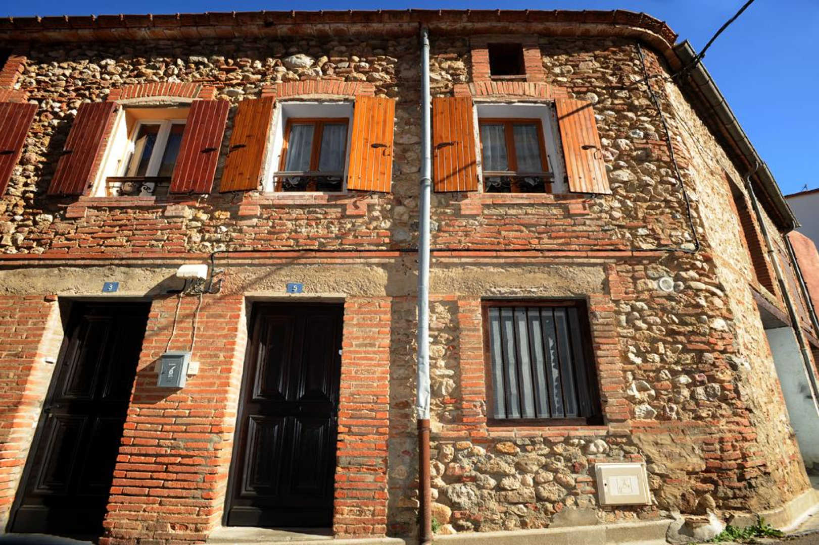 66G121405 c01e8d7379c846fdadfb519392f3d483