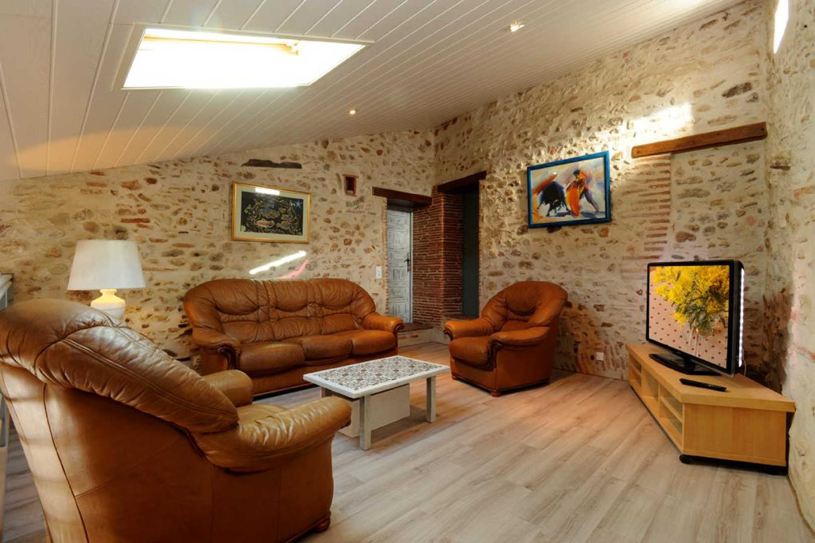 66G121405 ddbad560644343e683840e50a66ede28