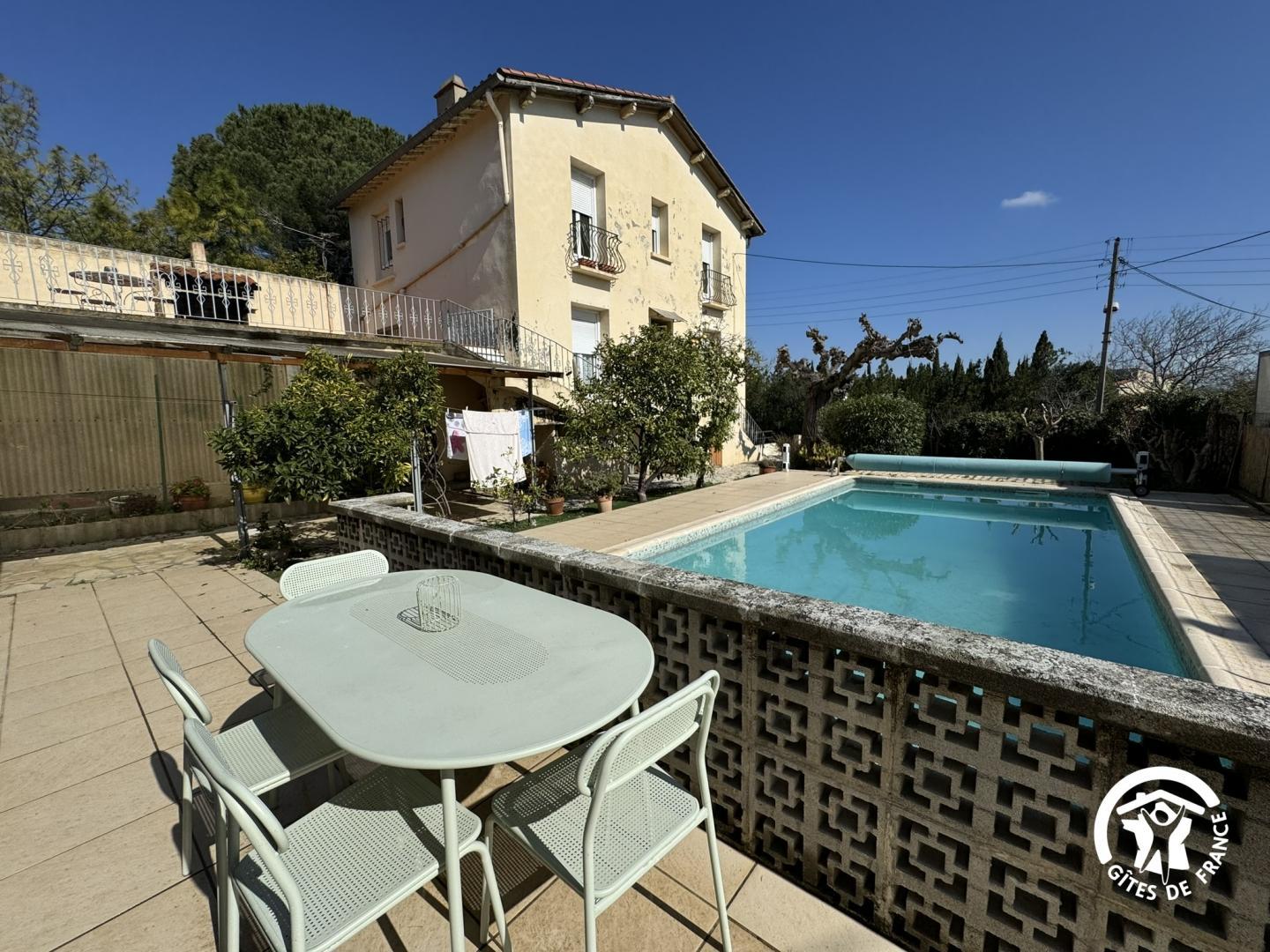 66G121711 b7367411ee5948f28de0f3c621320418