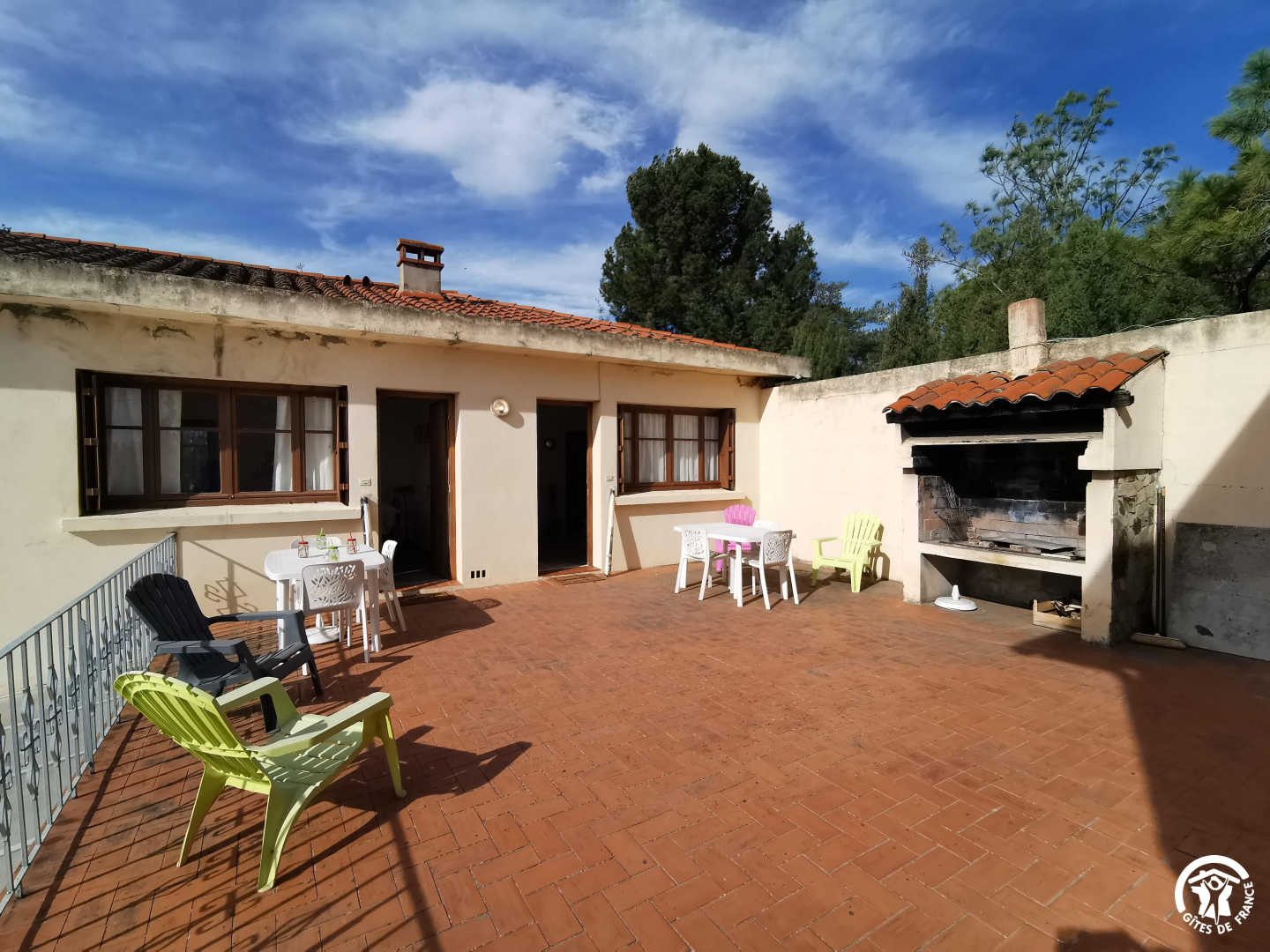 66G121713 ac885a2e86f44eab805410a1b4e95b23