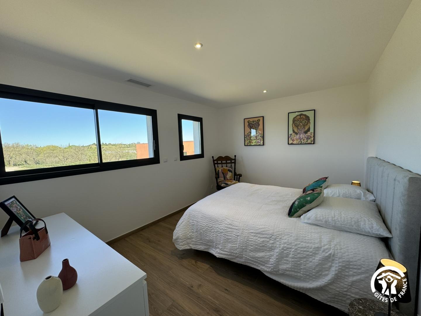 66G121720 ae6fd9cd66f2489d9f05aa72f98cc184