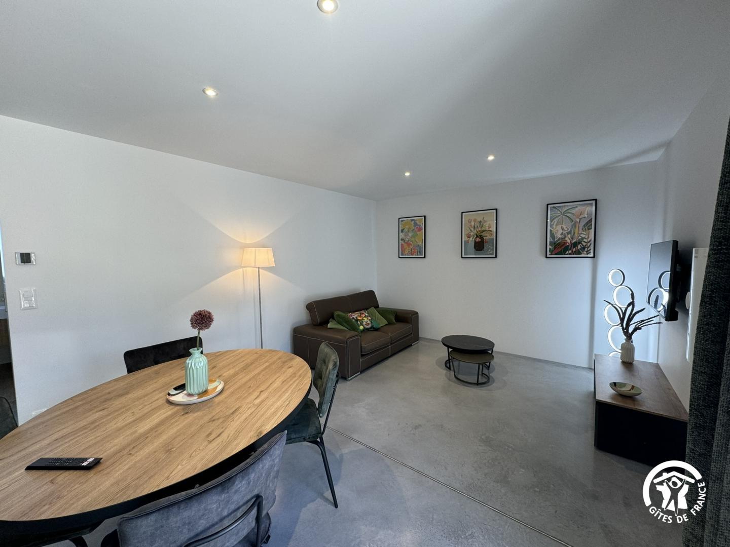 66G121720 b1d1e58179a449108cfc8c581717ea0d