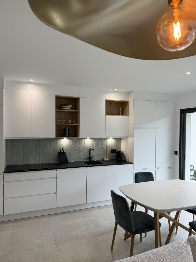 66G123312 740f7e7d997442719a30ba2fb7643644