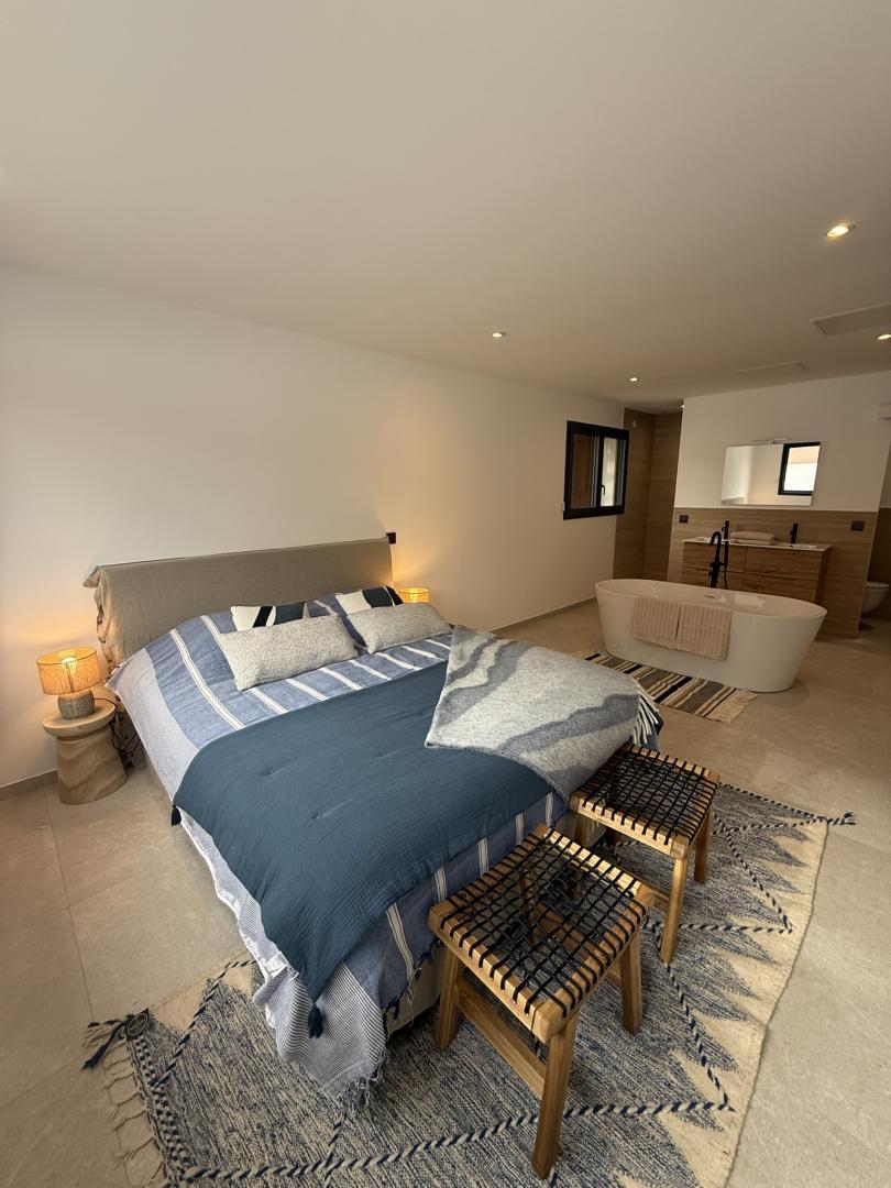 66G123312 aae4b1bf5bc94e8aae95fffbd2d629ba