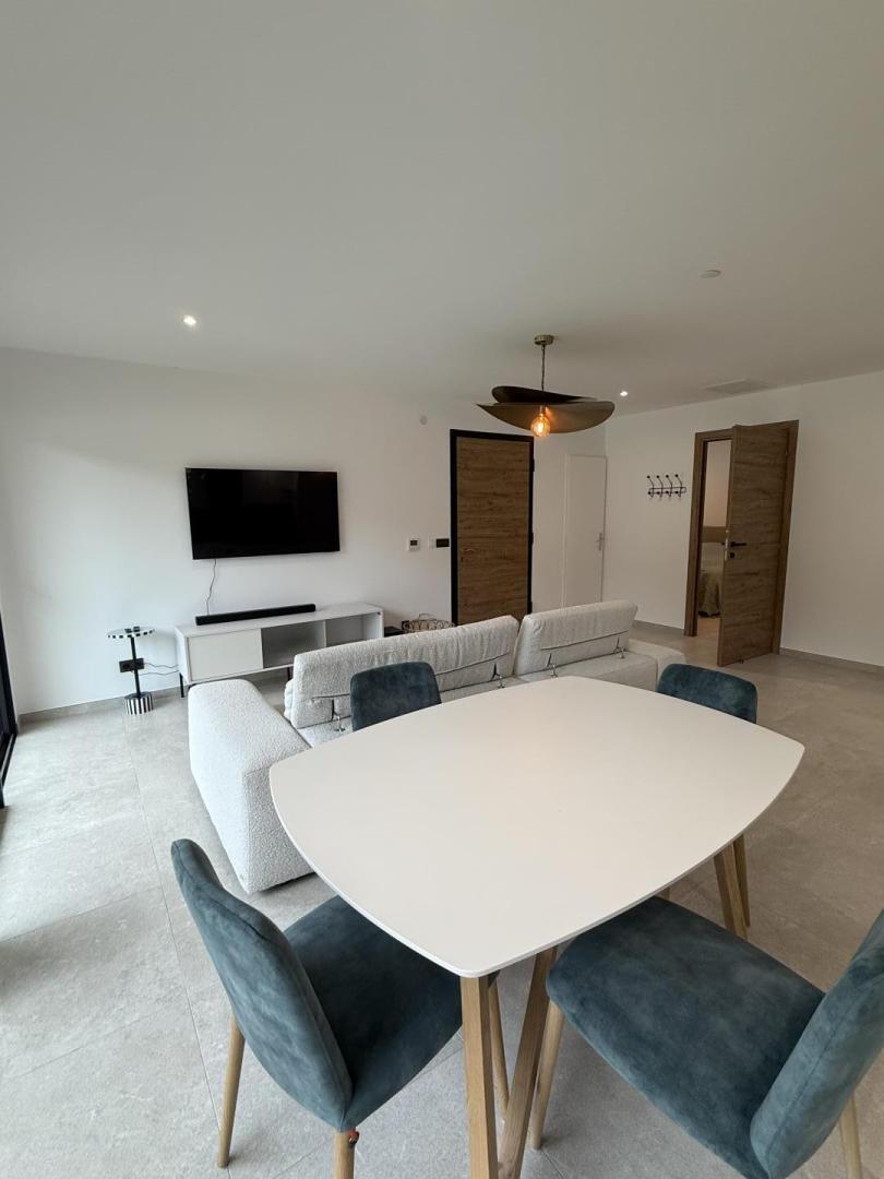 66G123312 b18e3af594cd465c995dee5cb90f9c35