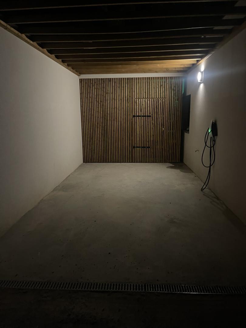 66G123312 b80aa2675e1f4270a7d3db73578d45c0