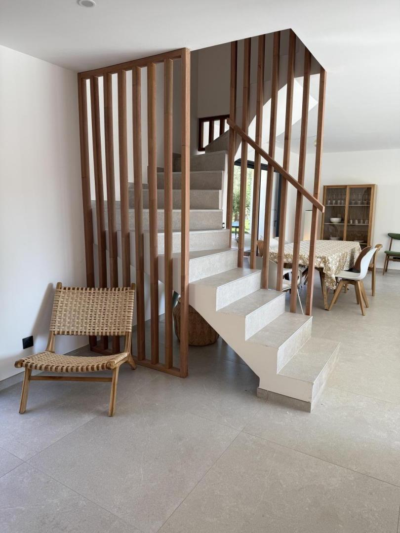 66G123313 005514fc667a42ab9f2e52d663696539