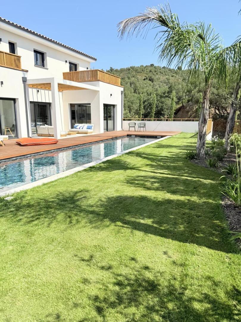 66G123313 15cfad1cb5a740569e83b5cd77bf1b10