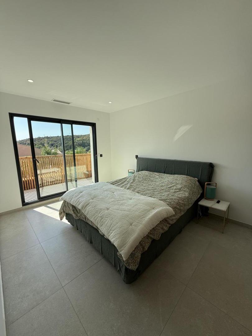 66G123313 3c48a4d7144044a88c8032340f5f6dbf