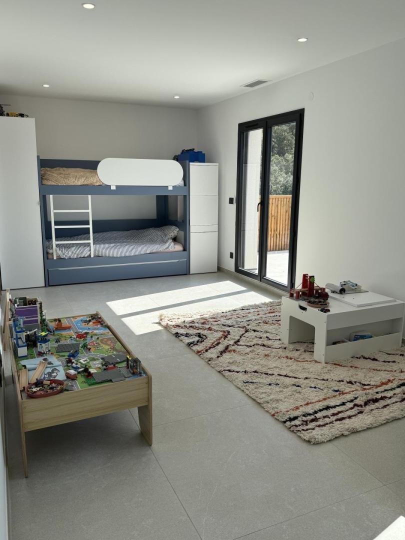 66G123313 8e0c3e591ad84403af3aa368a752abc0