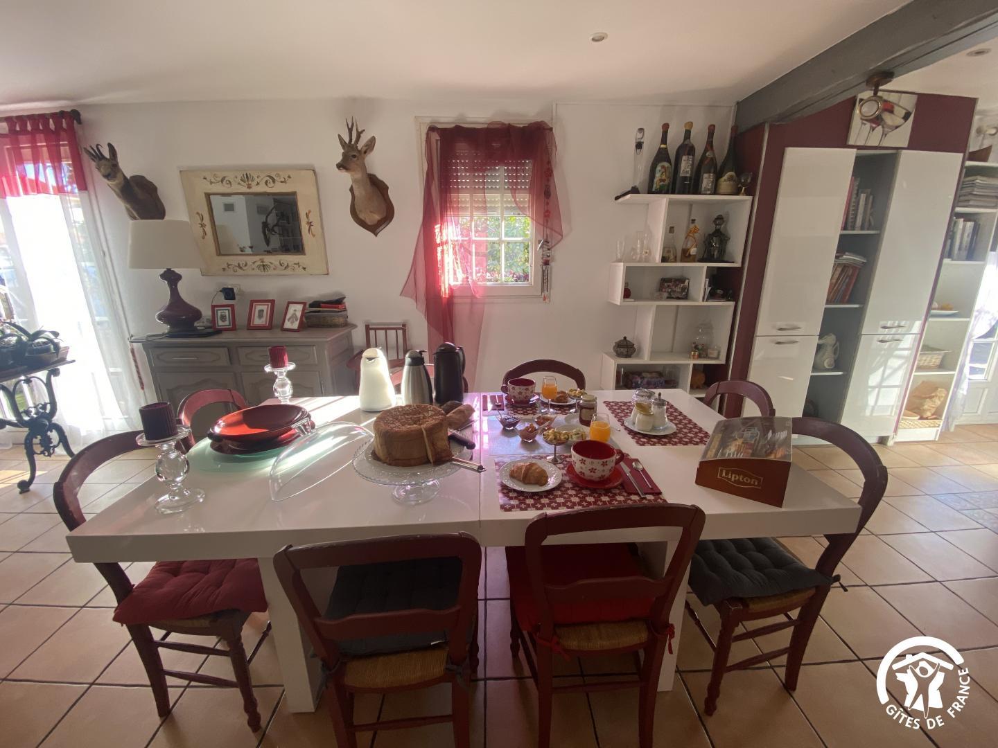 CHEZ NICOLE, Millas - photo 74