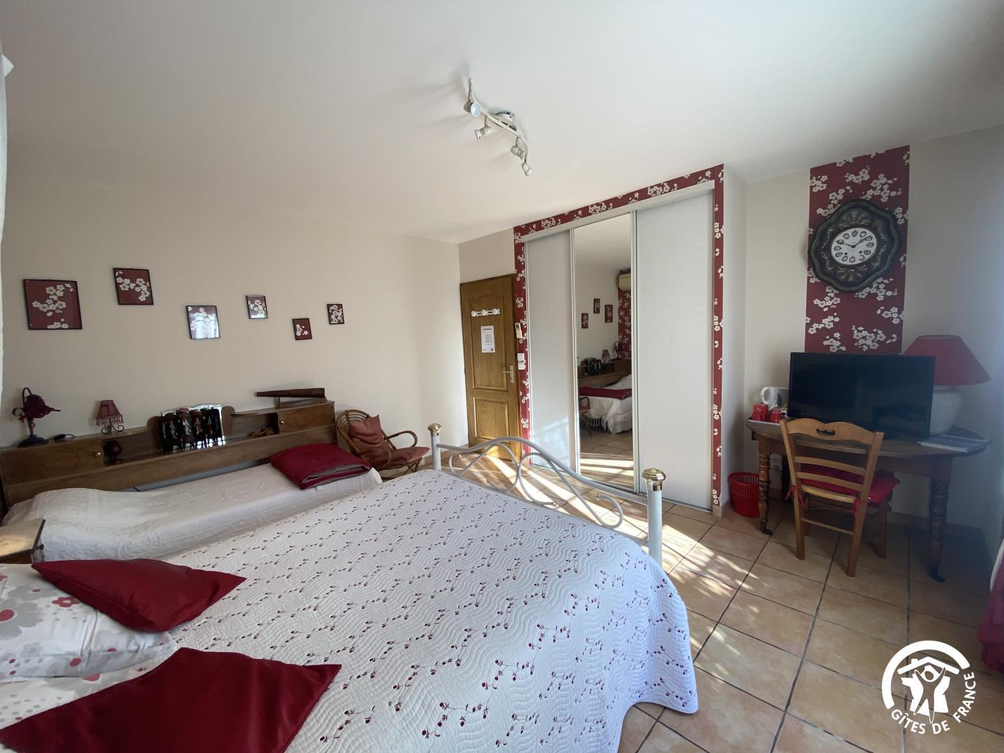 CHEZ NICOLE, Millas - photo 65