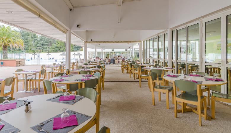 Argeles-Restaurant_terrasse-2 © Y. Chevojon-Cession 2032-hd
