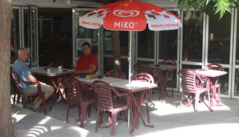 BAR DES VIGNES-TERRASSE