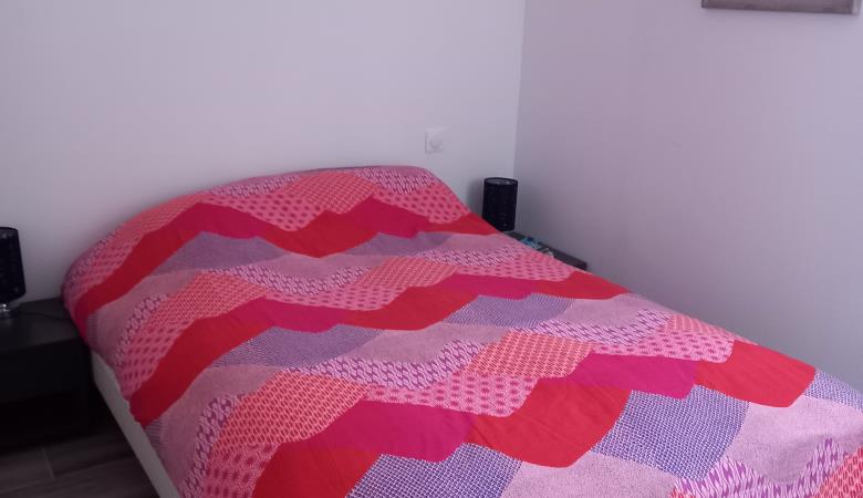 CHAMBRE GRAND LIT