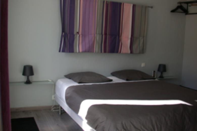 CHAMBRE9