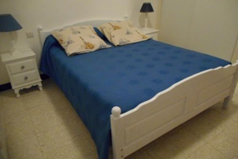 COMEMALE1