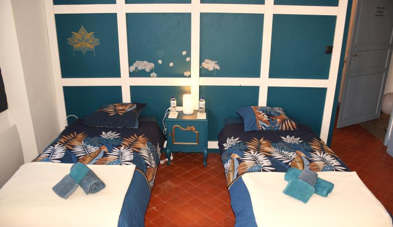 Chambre saphir 2 lits