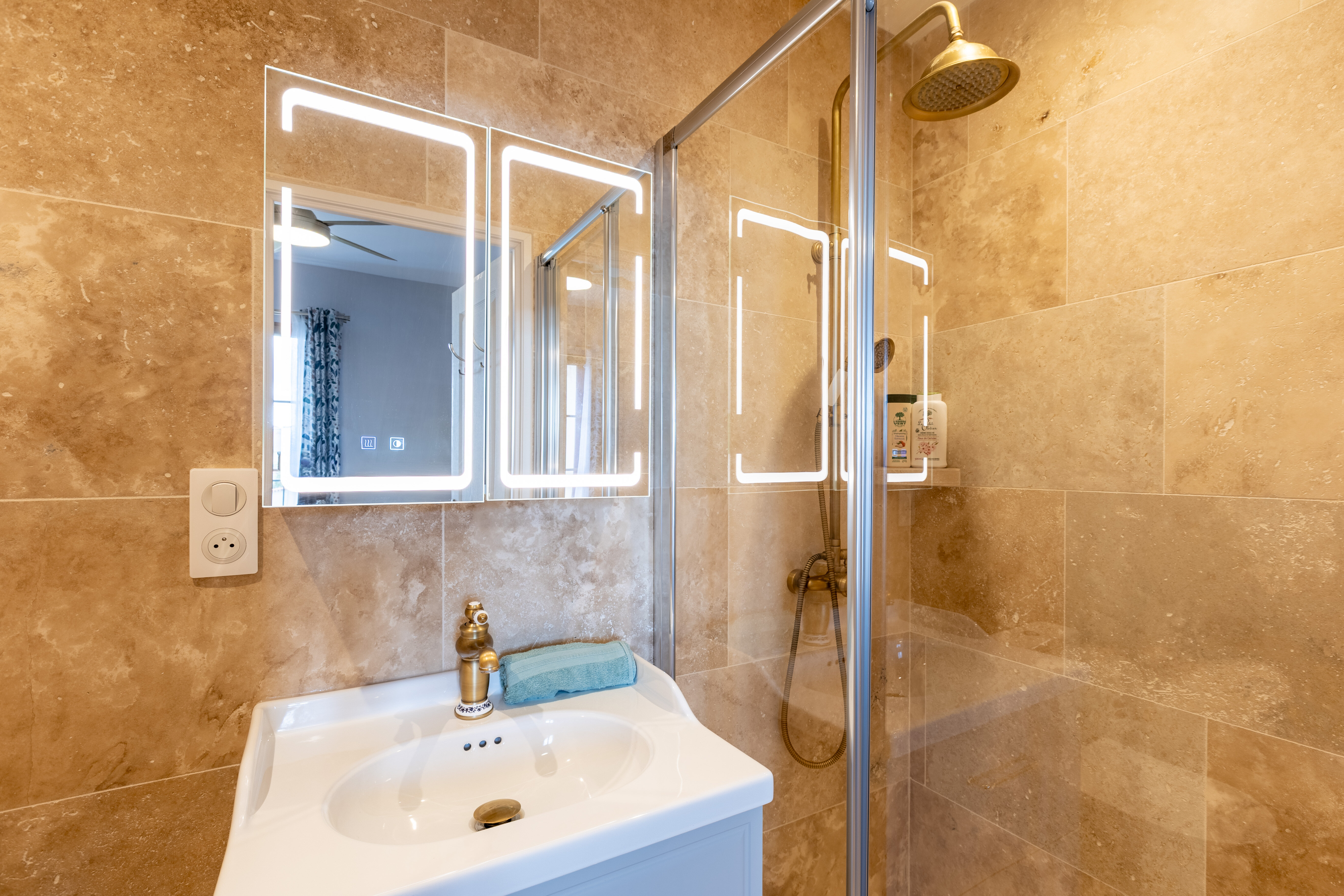 VIEUX CHATEAU LE CASTEIL - APPARTEMENT  L'OLIVIER, Molitg-les-Bains - photo 6