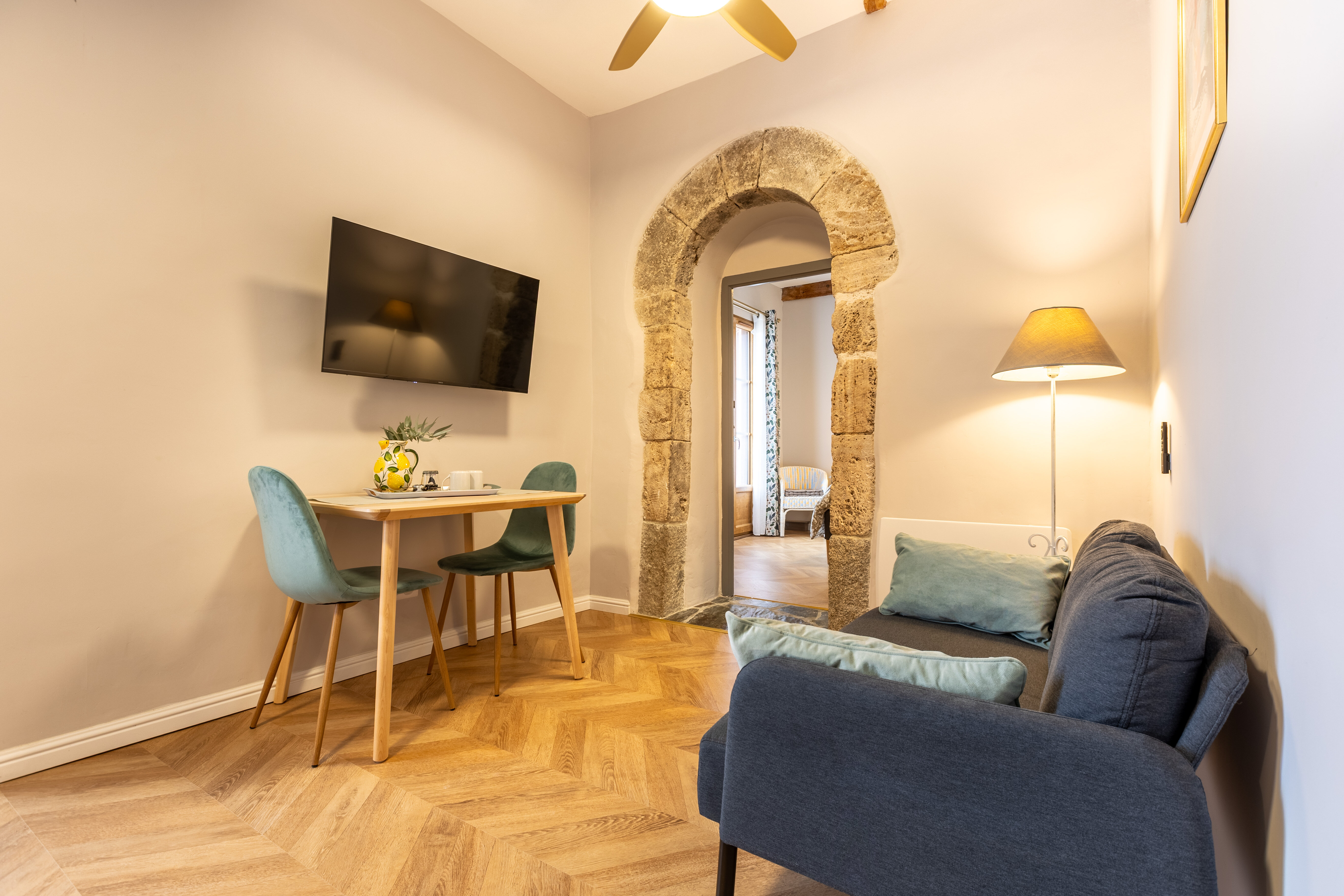 VIEUX CHATEAU LE CASTEIL - APPARTEMENT  L'OLIVIER, Molitg-les-Bains - photo 5