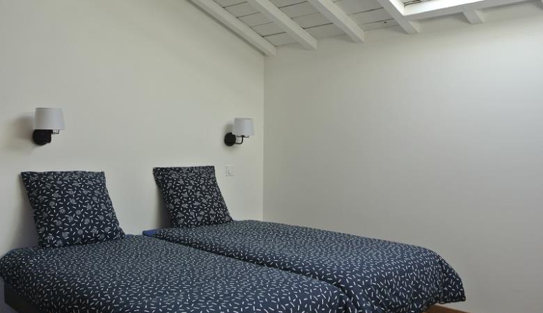Chambre avec deux lits en 90 cm