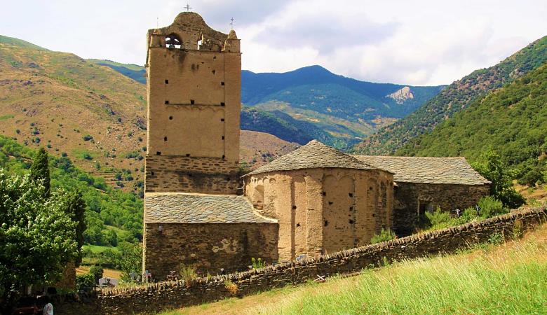 Eglise Saint André d'Evol, plus beau village de France