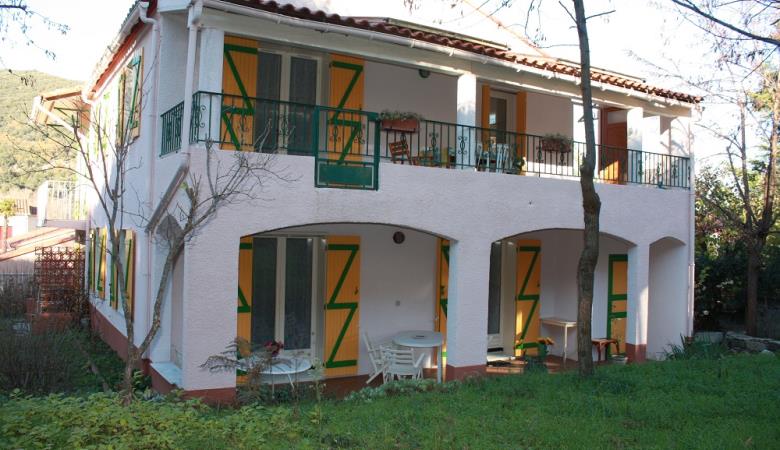 FACADE