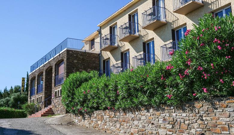 Facade Hotel Ambeille new