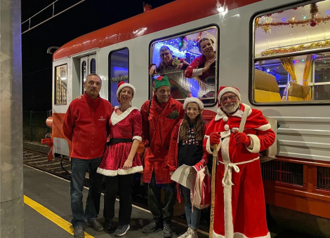 Rivesaltes_Train rouge spécial Noël 2023