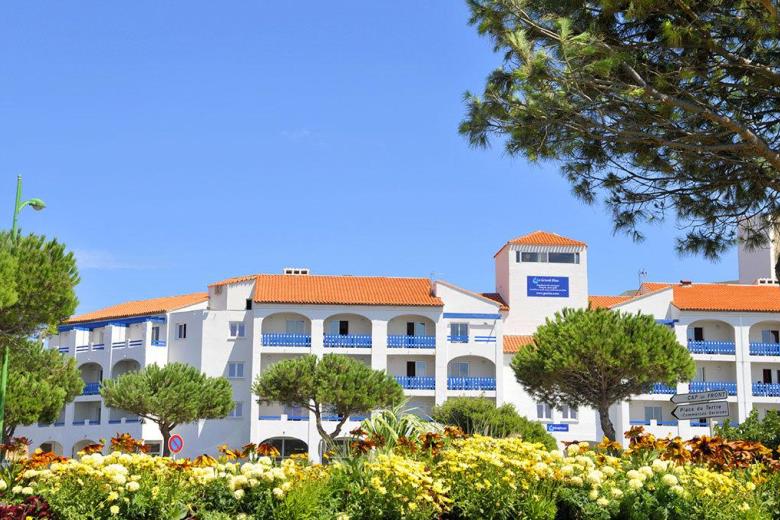 PORT BARCARES GOELIA LE GRAND BLEU