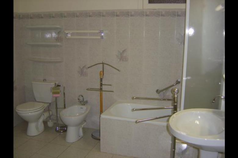 HLOLAR0660000553_5