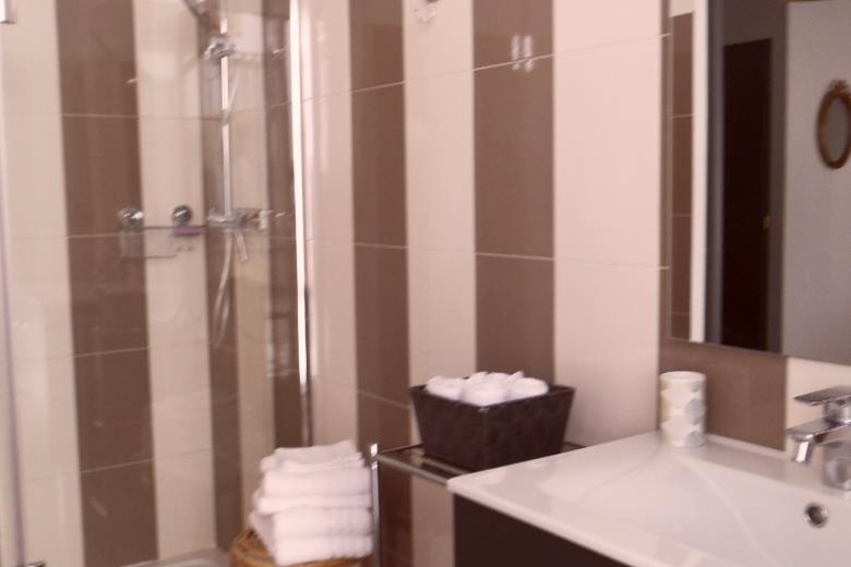 HLOLAR066NO21352_5