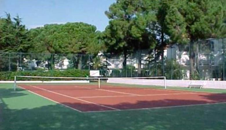 HLOLAR066NO21452_4