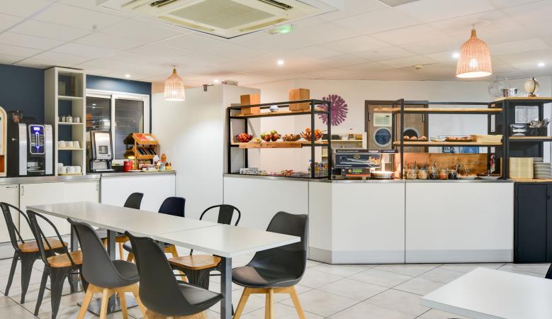 Hôtel Kyriad Perpignan Sud 13 Hôtel Kyriad Perpignan Sud 13