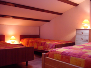 Les Angles - Village station