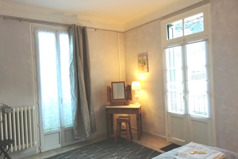 Chambre Appartement 2 chambres Vue la Chapelle-Casteil