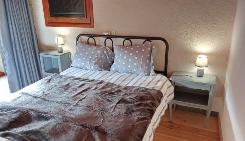 Chambre avec lit en 140