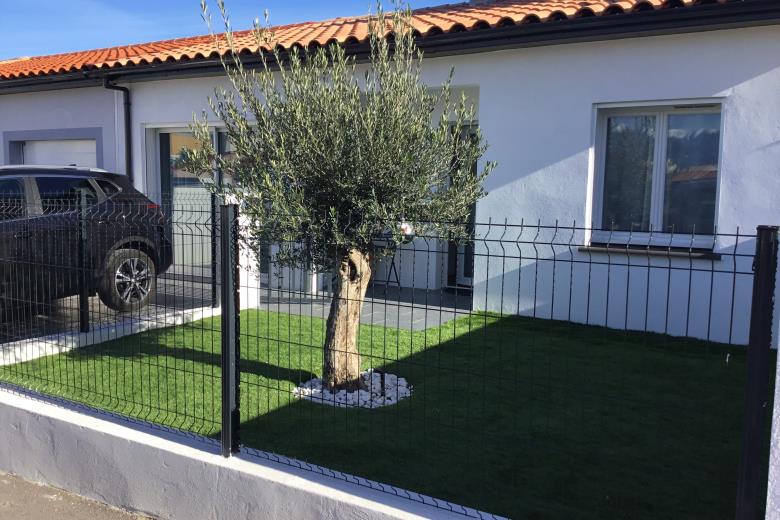 JARDIN-DEVANT-MEUBLE-MARC-LE-BOULOU