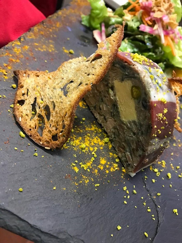 La Senyera carte février 2017 Pressé de canard de la Maison Collverd aux pistaches et au foie gras-La Seneyra Restaurant Villefranche de Conflent