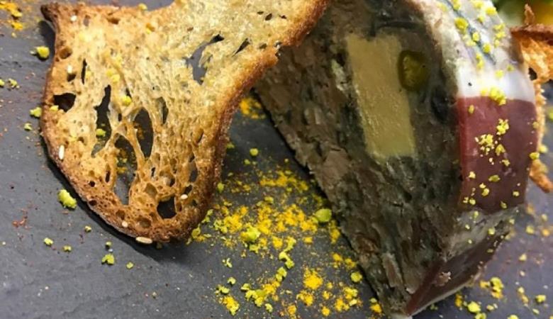 La Senyera carte février 2017 Pressé de canard de la Maison Collverd aux pistaches et au foie gras